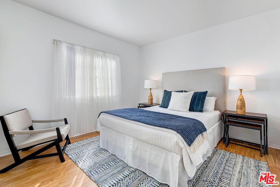 10542 Butterfield Rd