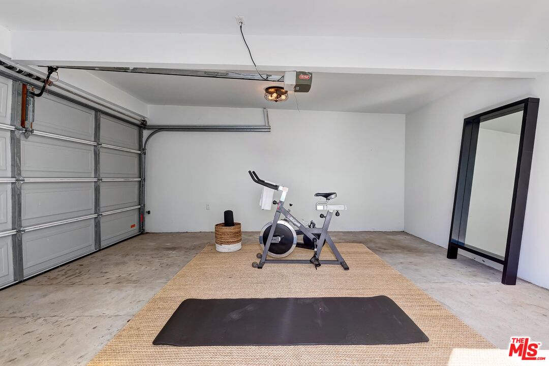 10542 Butterfield Rd