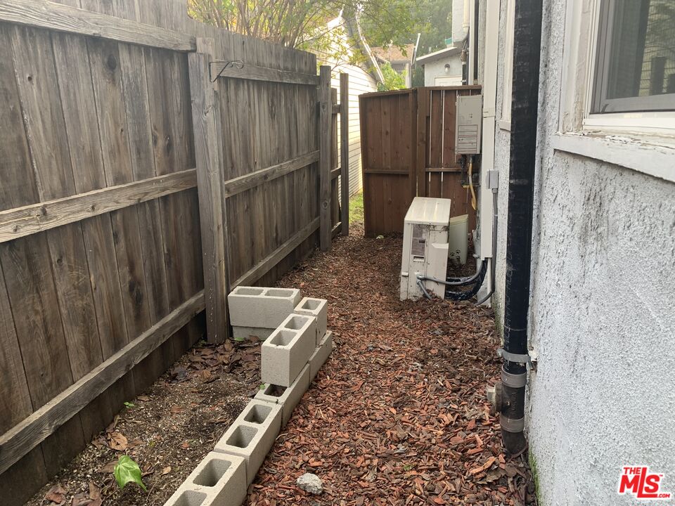 1620 MALTMAN AVE Unit: 1/2