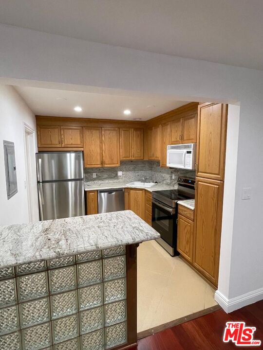 165 N Swall Dr Unit: 103