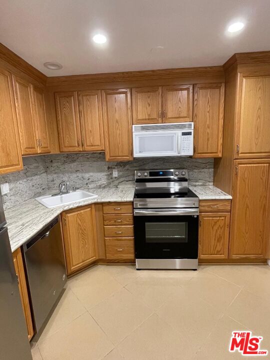 165 N Swall Dr Unit: 103