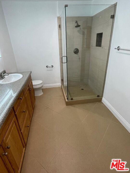 165 N Swall Dr Unit: 103