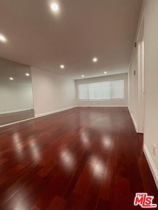 165 N Swall Dr Unit: 103