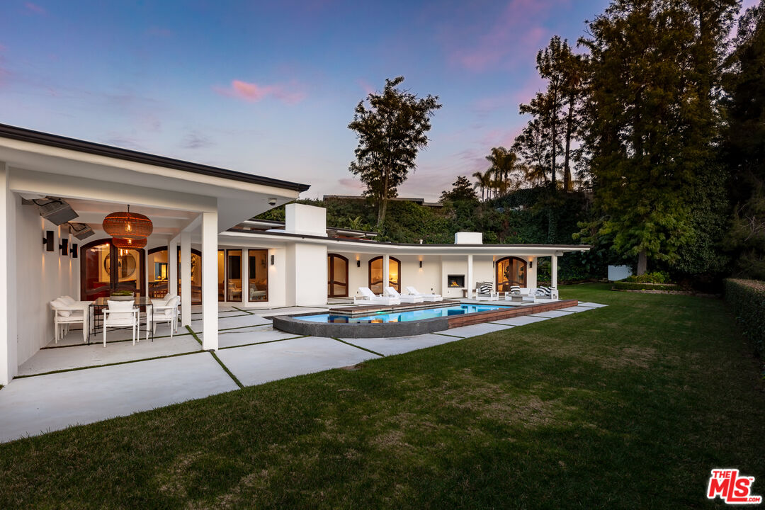 16418 Sloan Dr