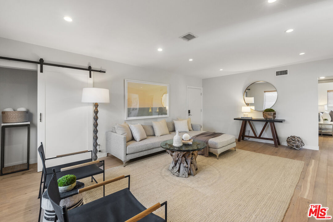 1128 11th St Unit: 210