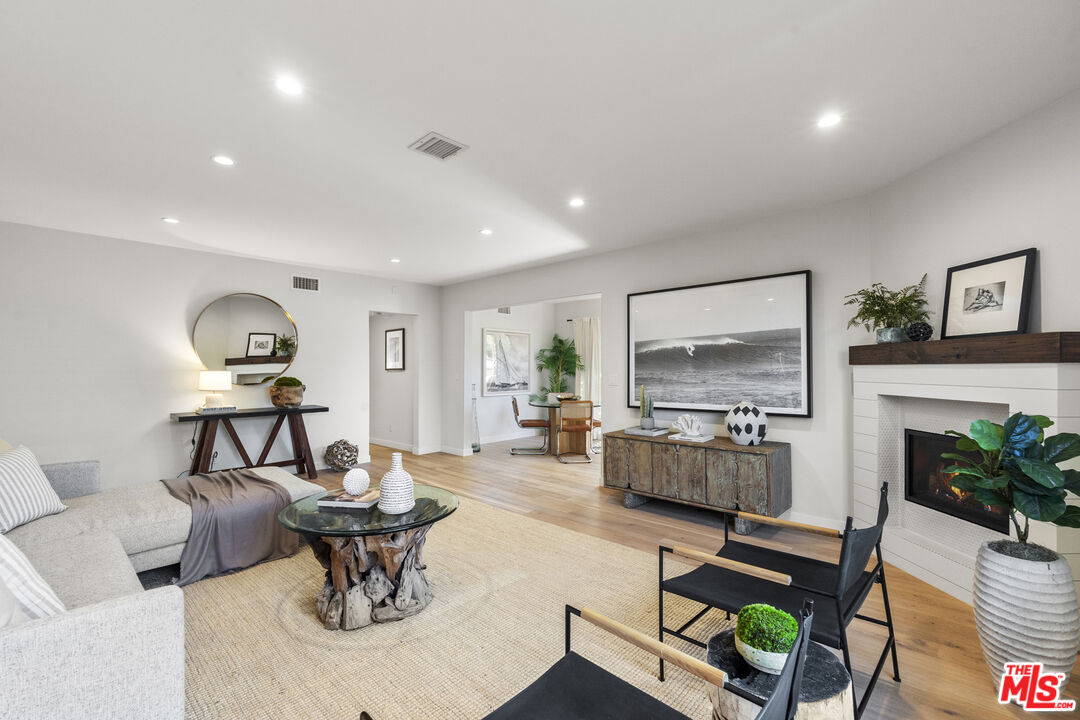 1128 11th St Unit: 210