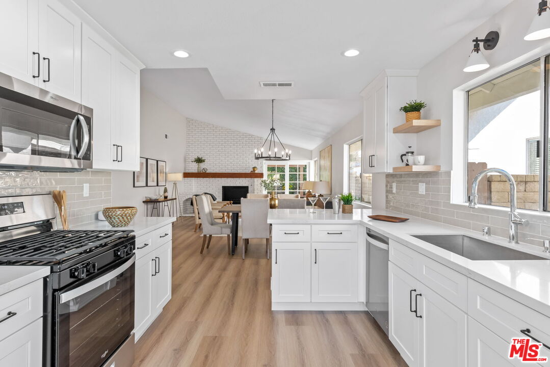 27537 Cherry Creek Dr