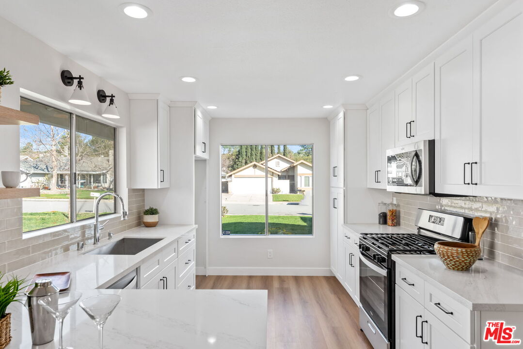 27537 Cherry Creek Dr