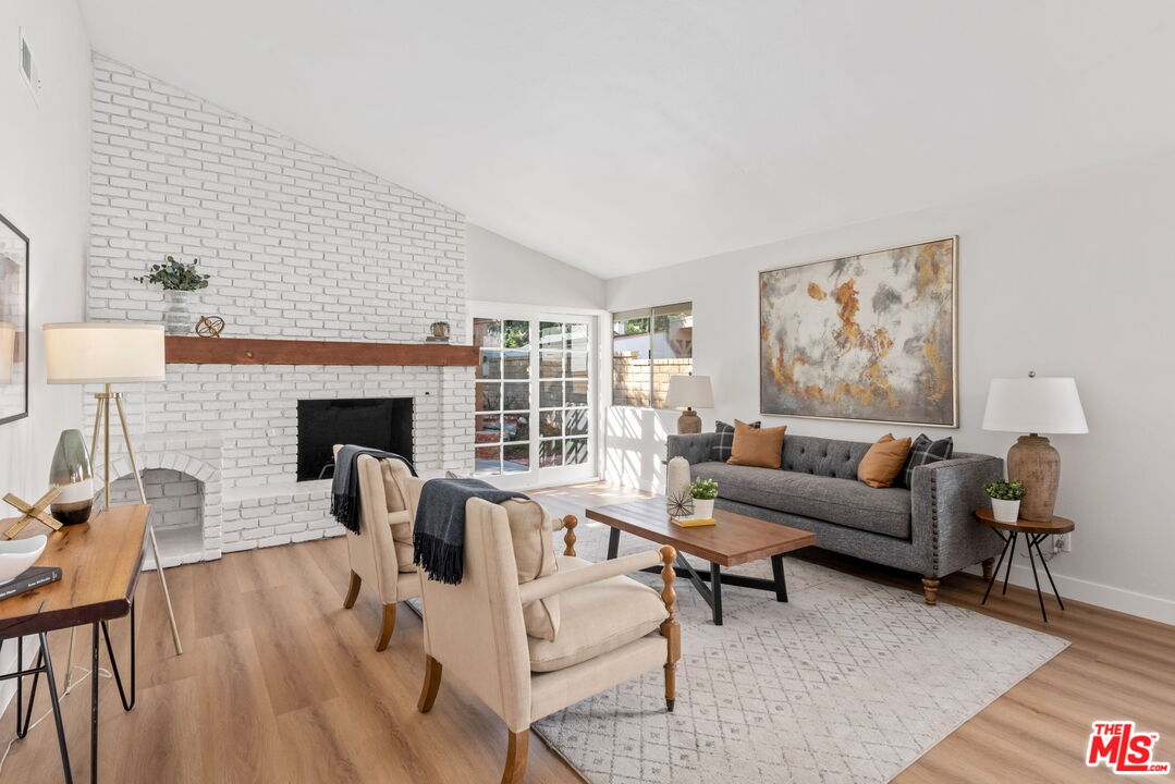 27537 Cherry Creek Dr