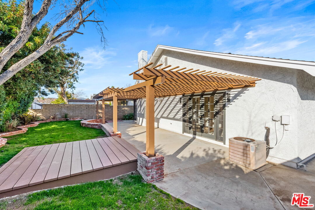 27537 Cherry Creek Dr