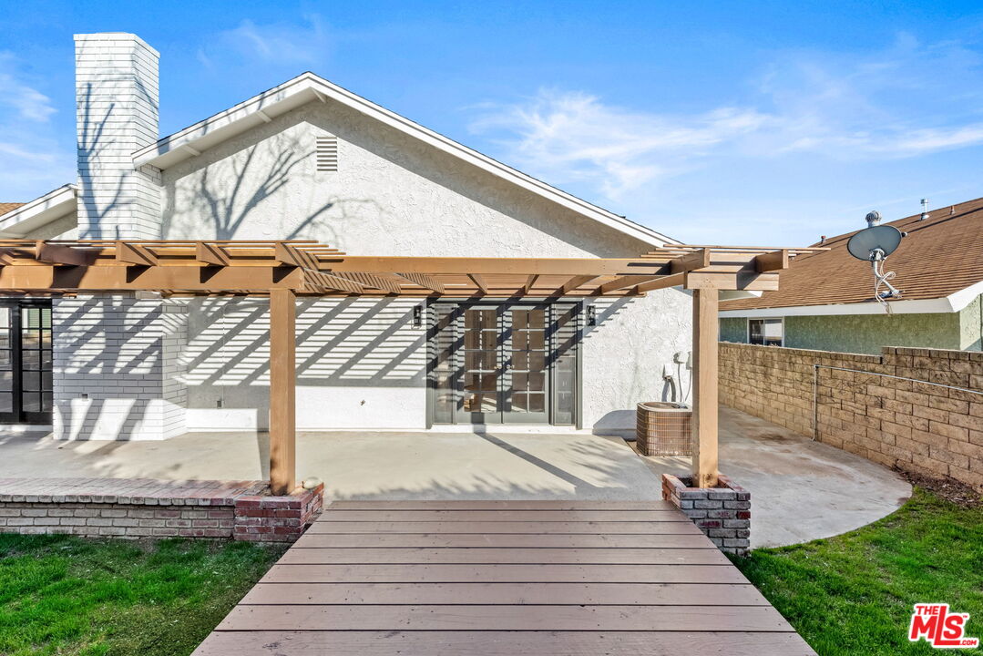 27537 Cherry Creek Dr