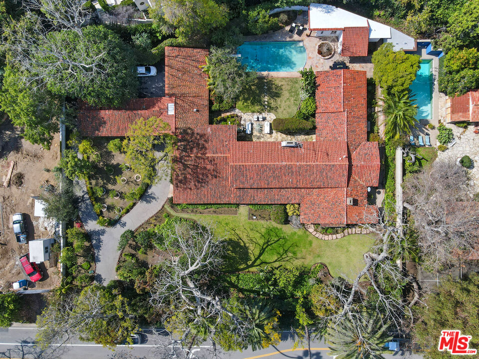 315 N Beverly Glen Blvd