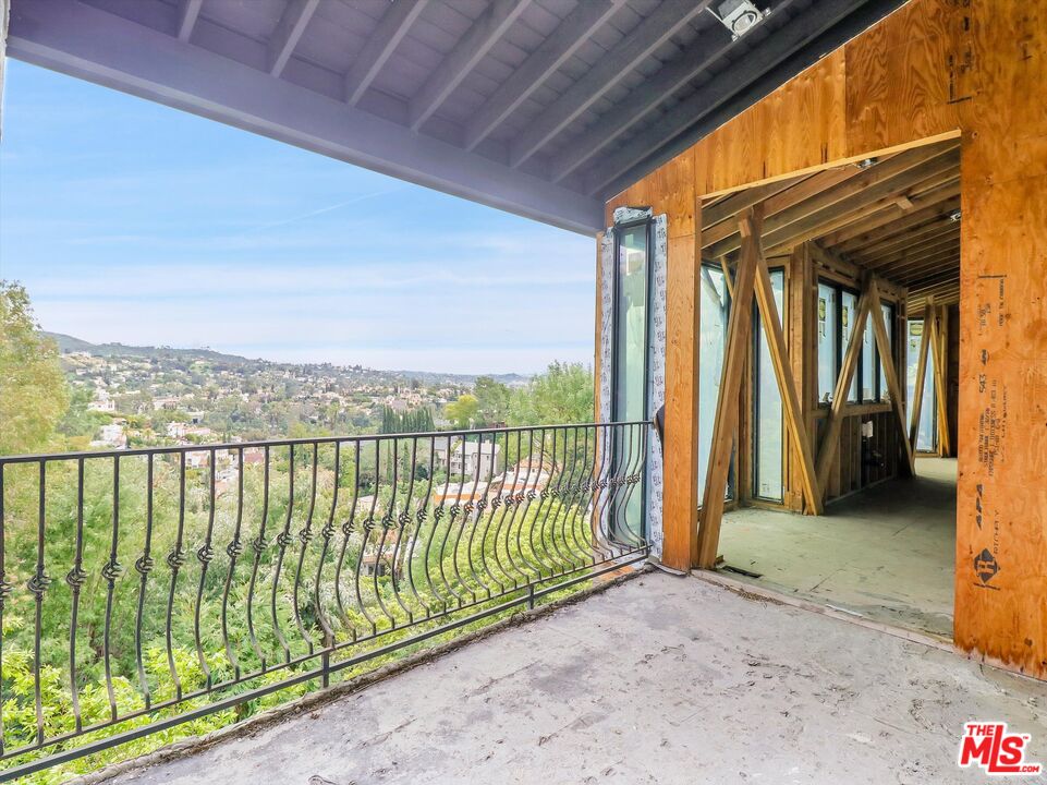 7082 La Presa Dr