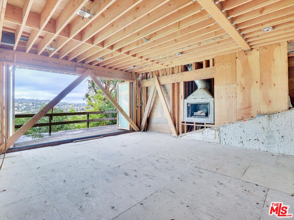 7082 La Presa Dr