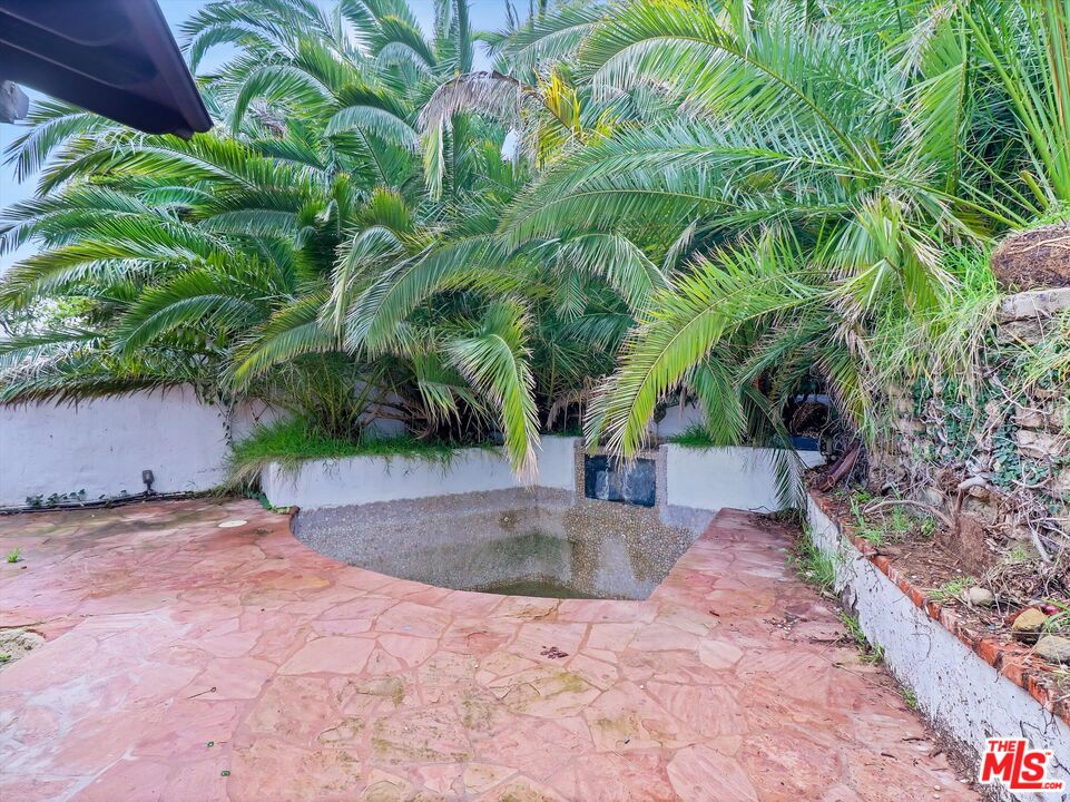 7082 La Presa Dr
