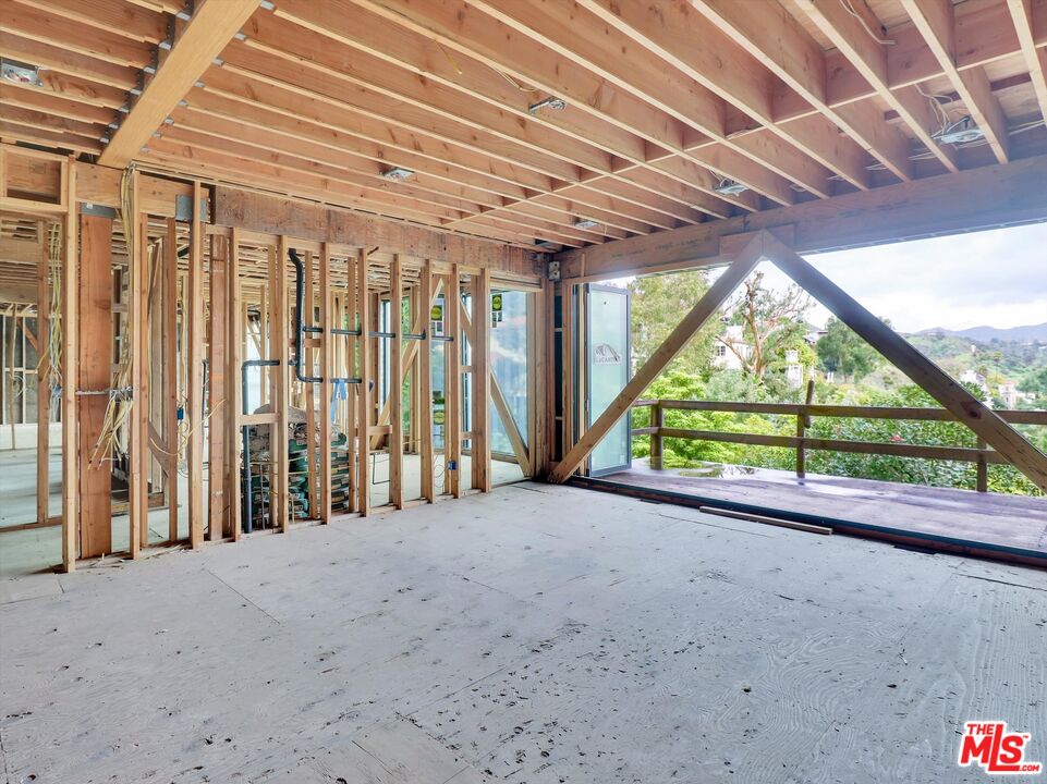 7082 La Presa Dr