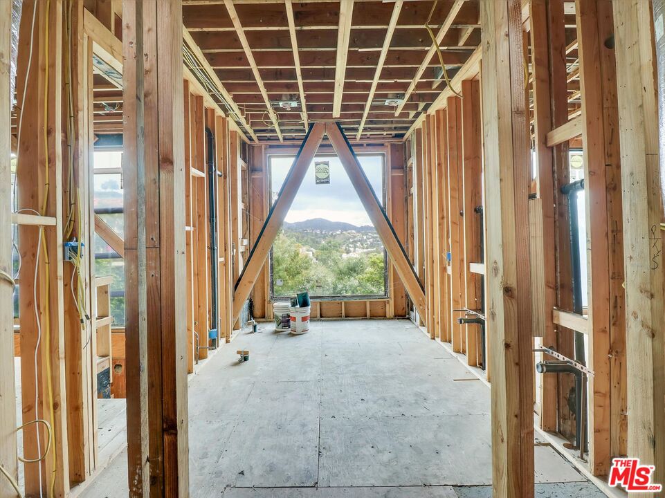 7082 La Presa Dr