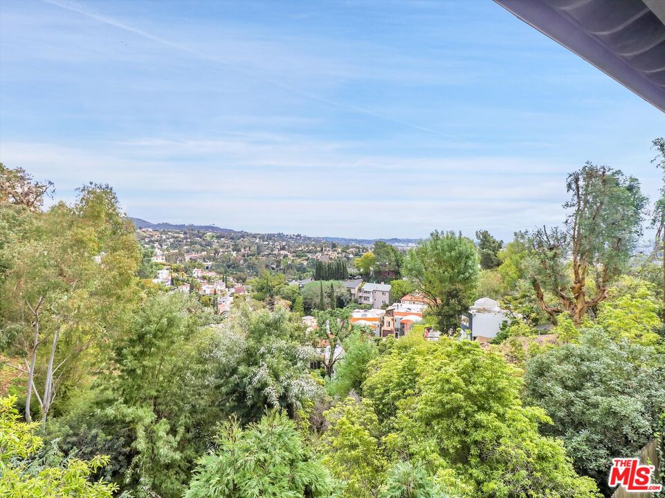 7082 La Presa Dr