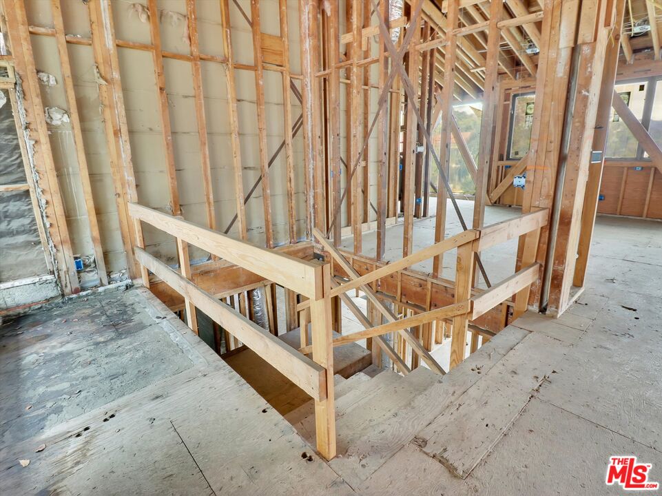 7082 La Presa Dr