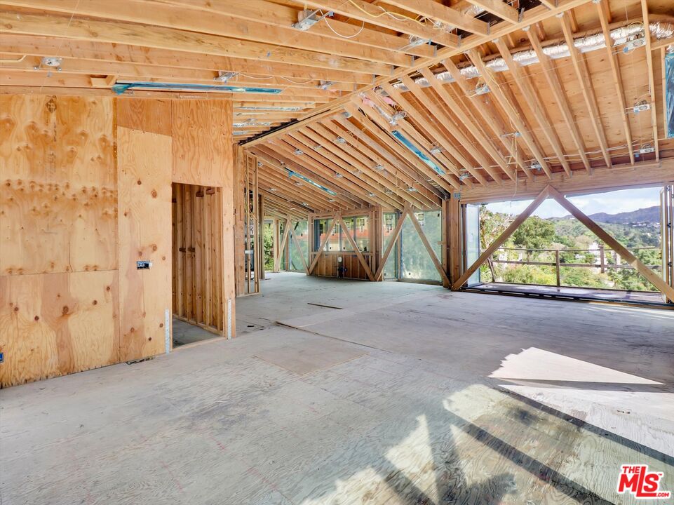 7082 La Presa Dr