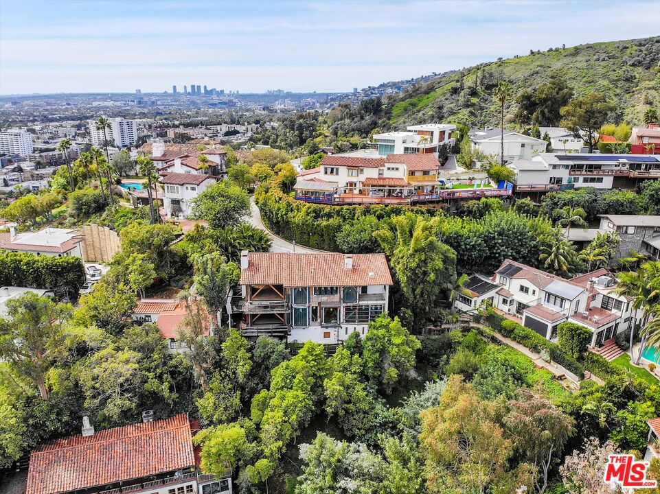 7082 La Presa Dr
