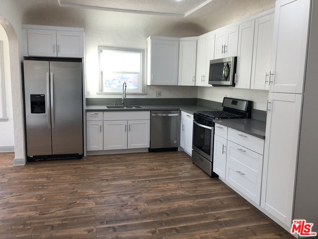 2903 SOMERSET DR Unit: 1/2