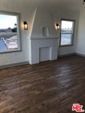 2903 SOMERSET DR Unit: 1/2