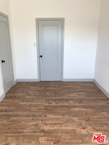 2903 SOMERSET DR Unit: 1/2