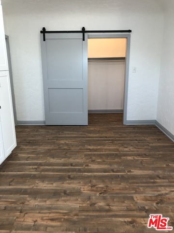 2903 SOMERSET DR Unit: 1/2