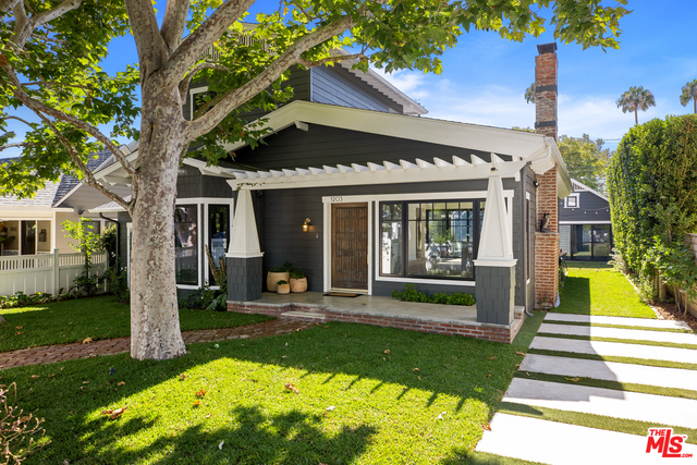 1203 N Poinsettia Pl