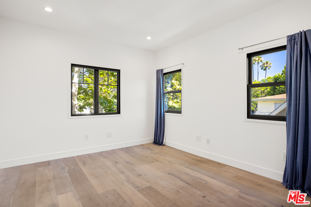 1203 N Poinsettia Pl