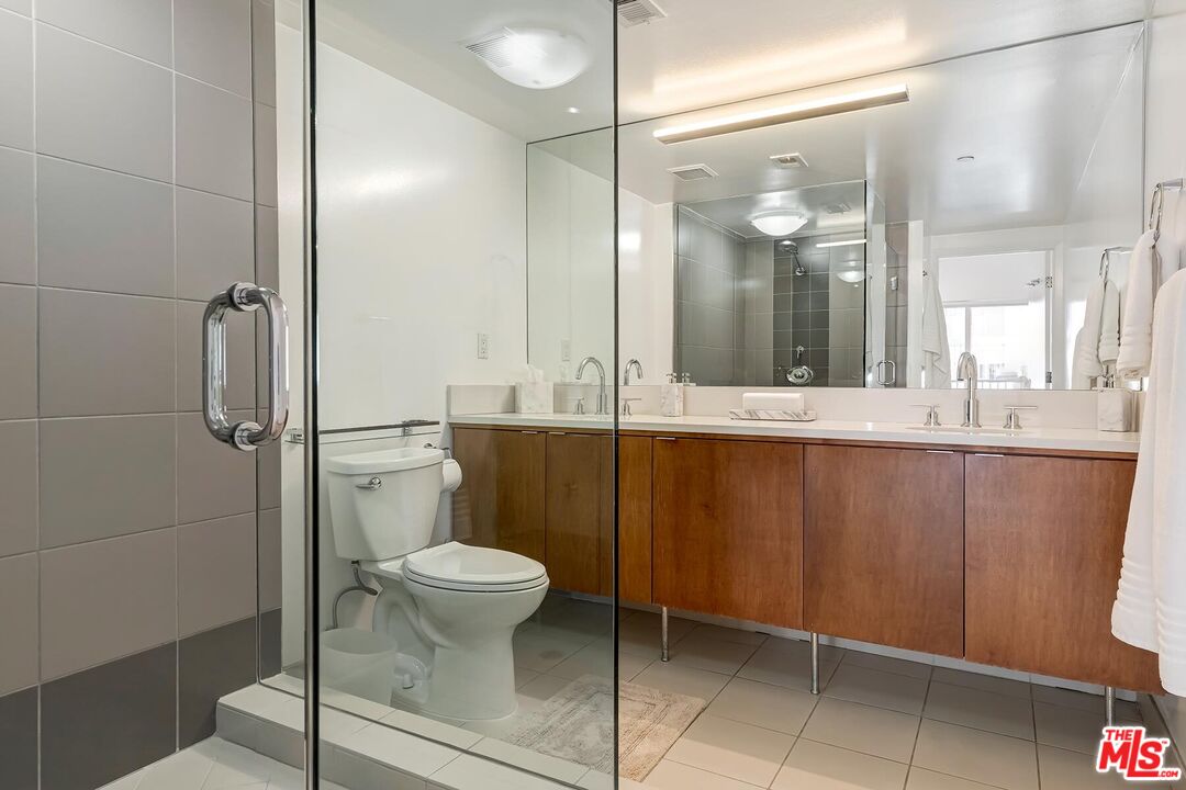 1420 N Laurel Ave Unit: 405