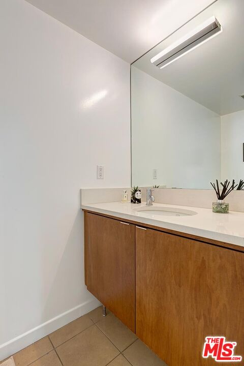 1420 N Laurel Ave Unit: 405