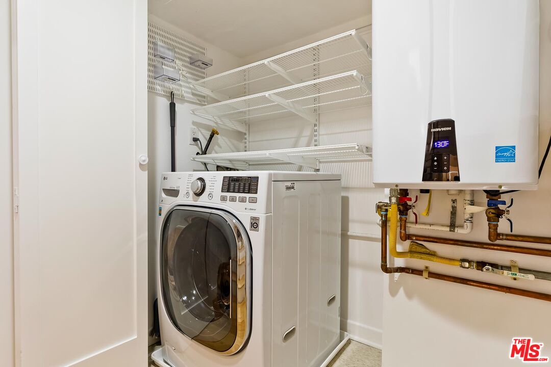 1420 N Laurel Ave Unit: 405