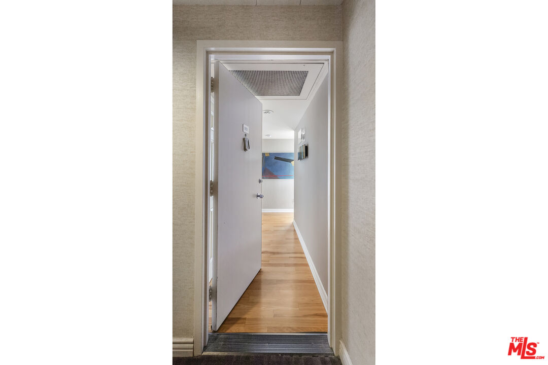 4411 Los Feliz Blvd Unit: 1101