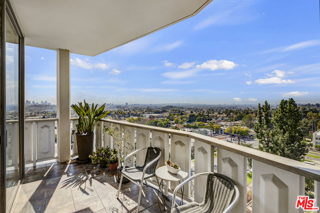 4411 Los Feliz Blvd Unit: 1101