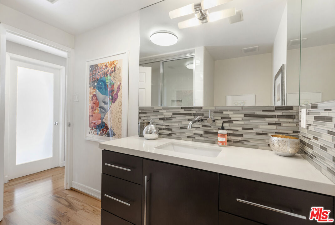 4411 Los Feliz Blvd Unit: 1101