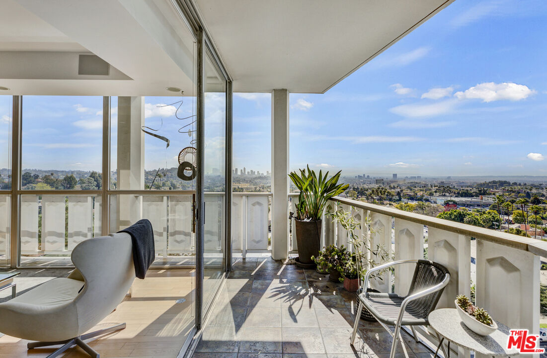 4411 Los Feliz Blvd Unit: 1101