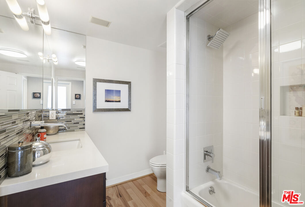 4411 Los Feliz Blvd Unit: 1101