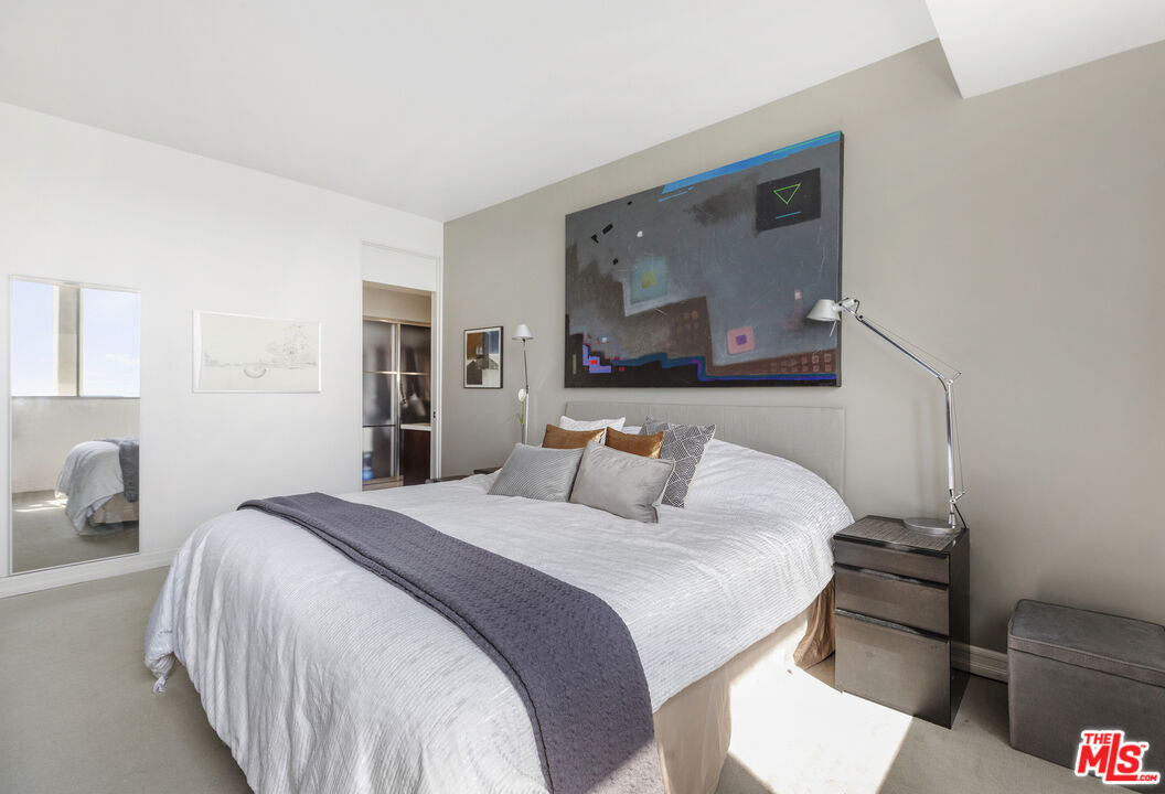 4411 Los Feliz Blvd Unit: 1101