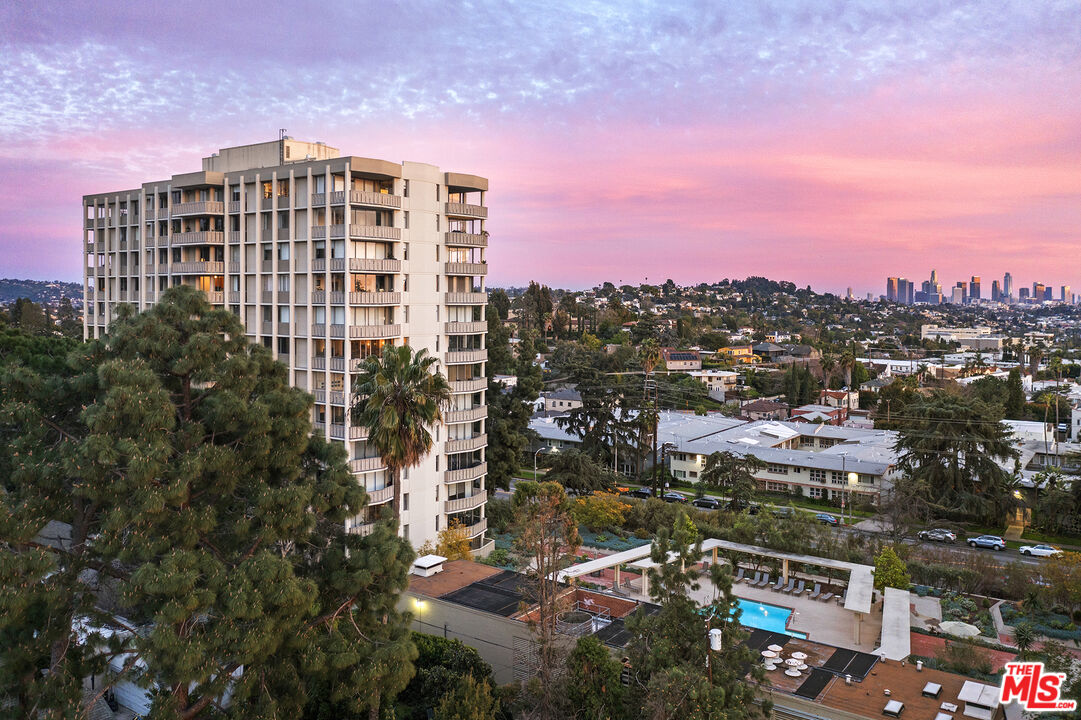 4411 Los Feliz Blvd Unit: 1101