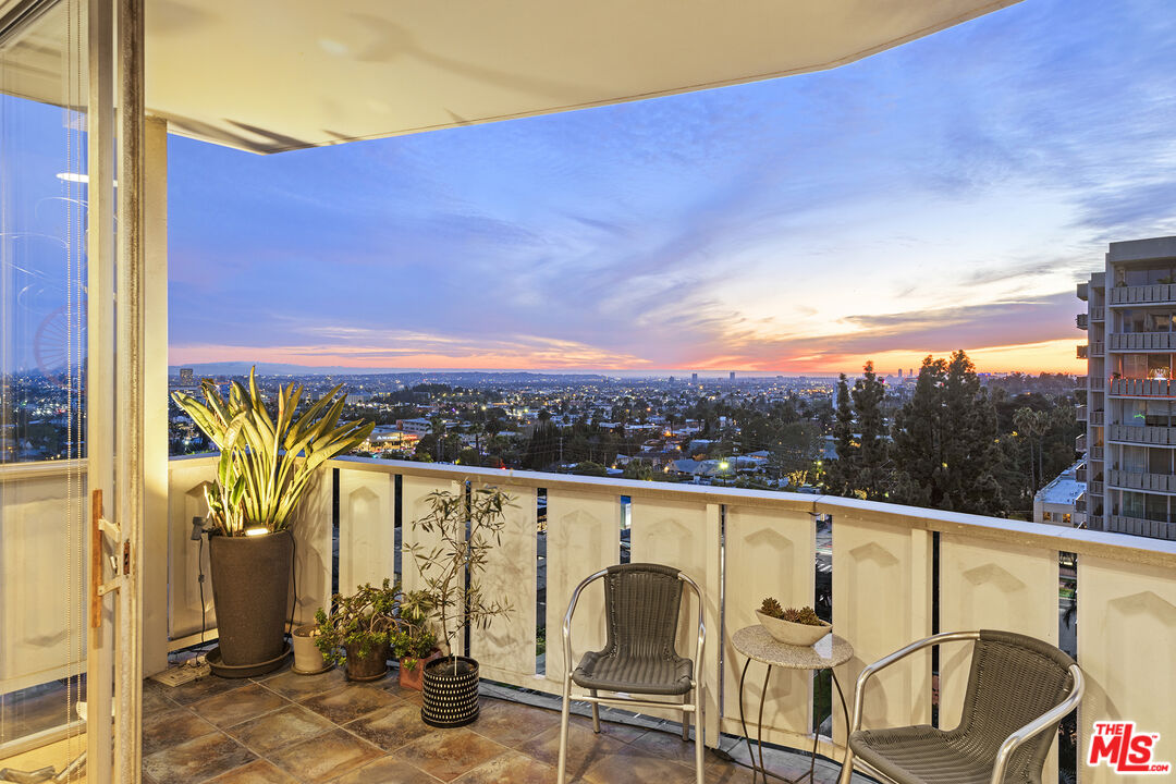 4411 Los Feliz Blvd Unit: 1101