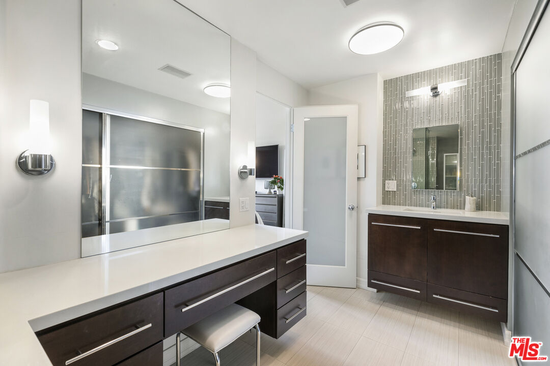 4411 Los Feliz Blvd Unit: 1101