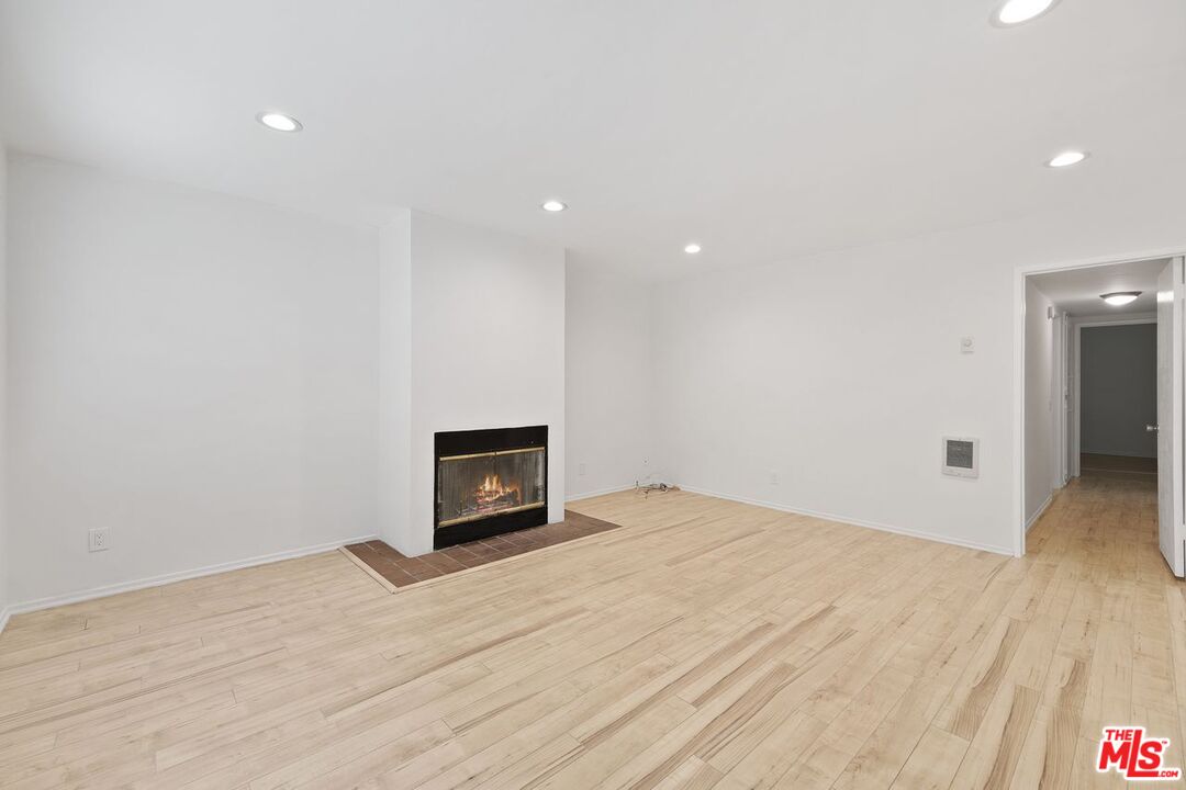 1916 PACIFIC AVE Unit: 1