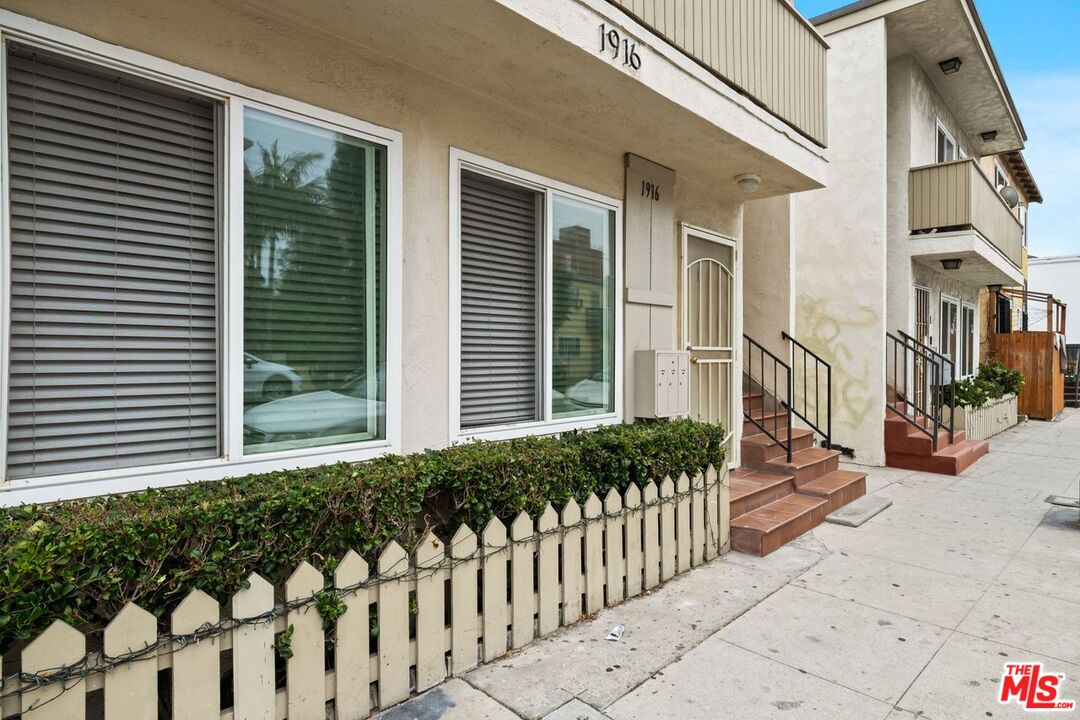 1916 PACIFIC AVE Unit: 1