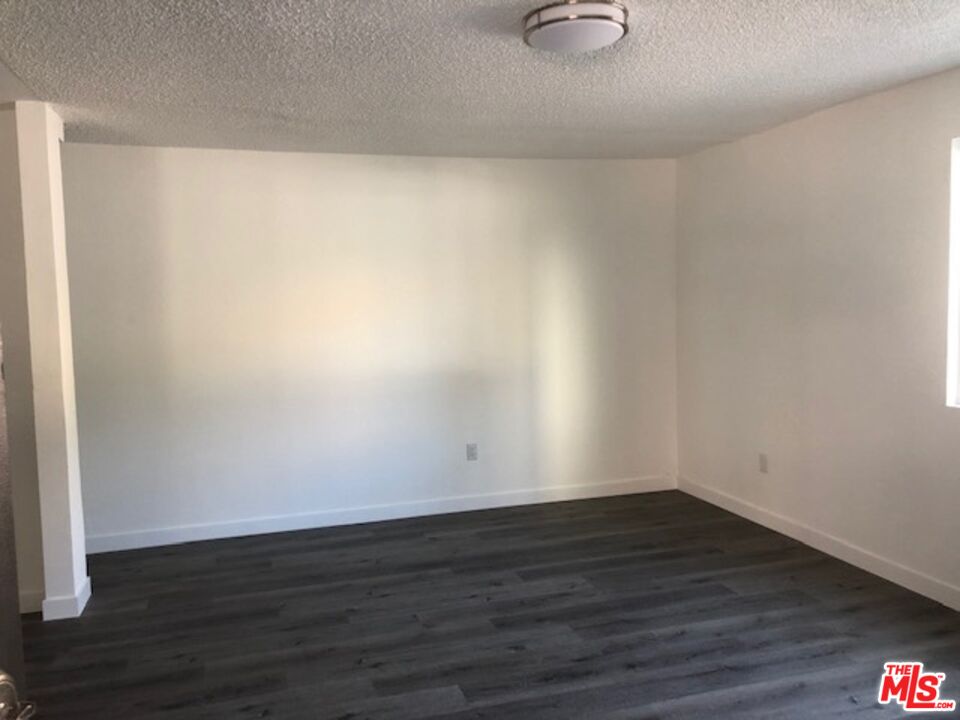 8923 Orion Ave Unit: 1