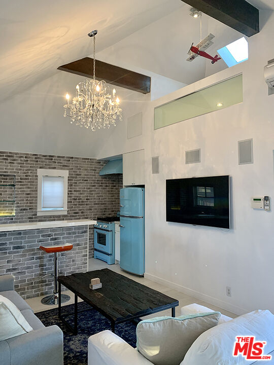 44 Sunset Ave Unit: 1/2