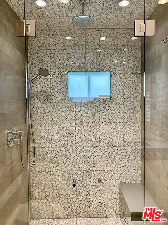 44 Sunset Ave Unit: 1/2