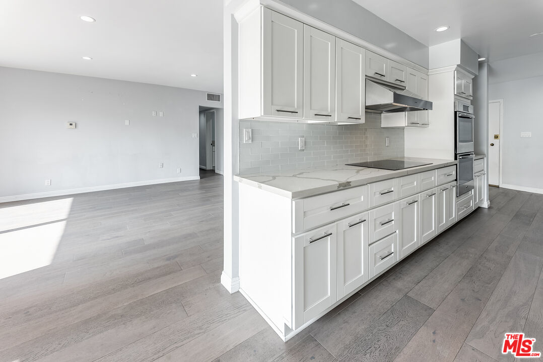 11970 MONTANA AVE Unit: 207