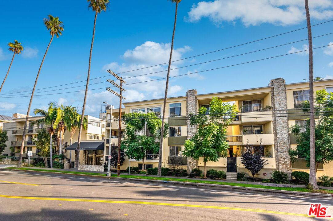 11970 MONTANA AVE Unit: 207